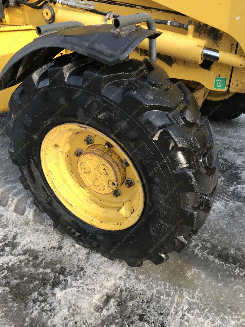 Komatsu WB93R-5 [10]