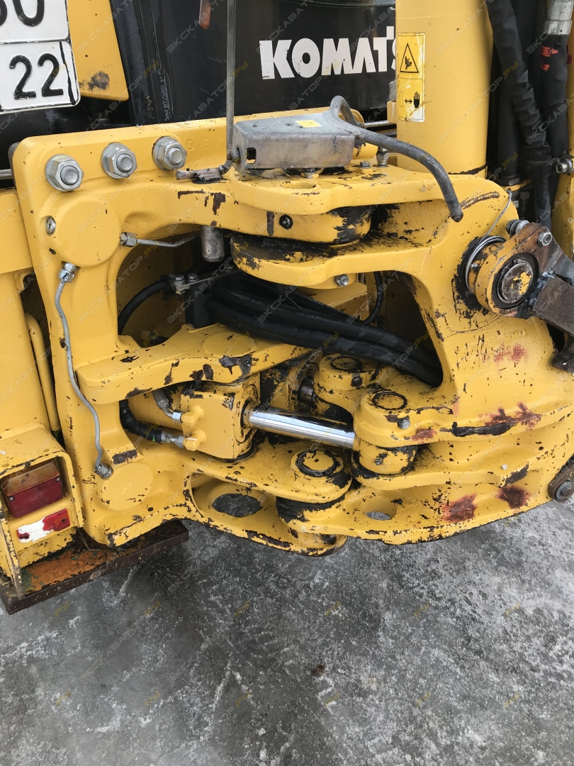 Komatsu WB93R-5 [7]