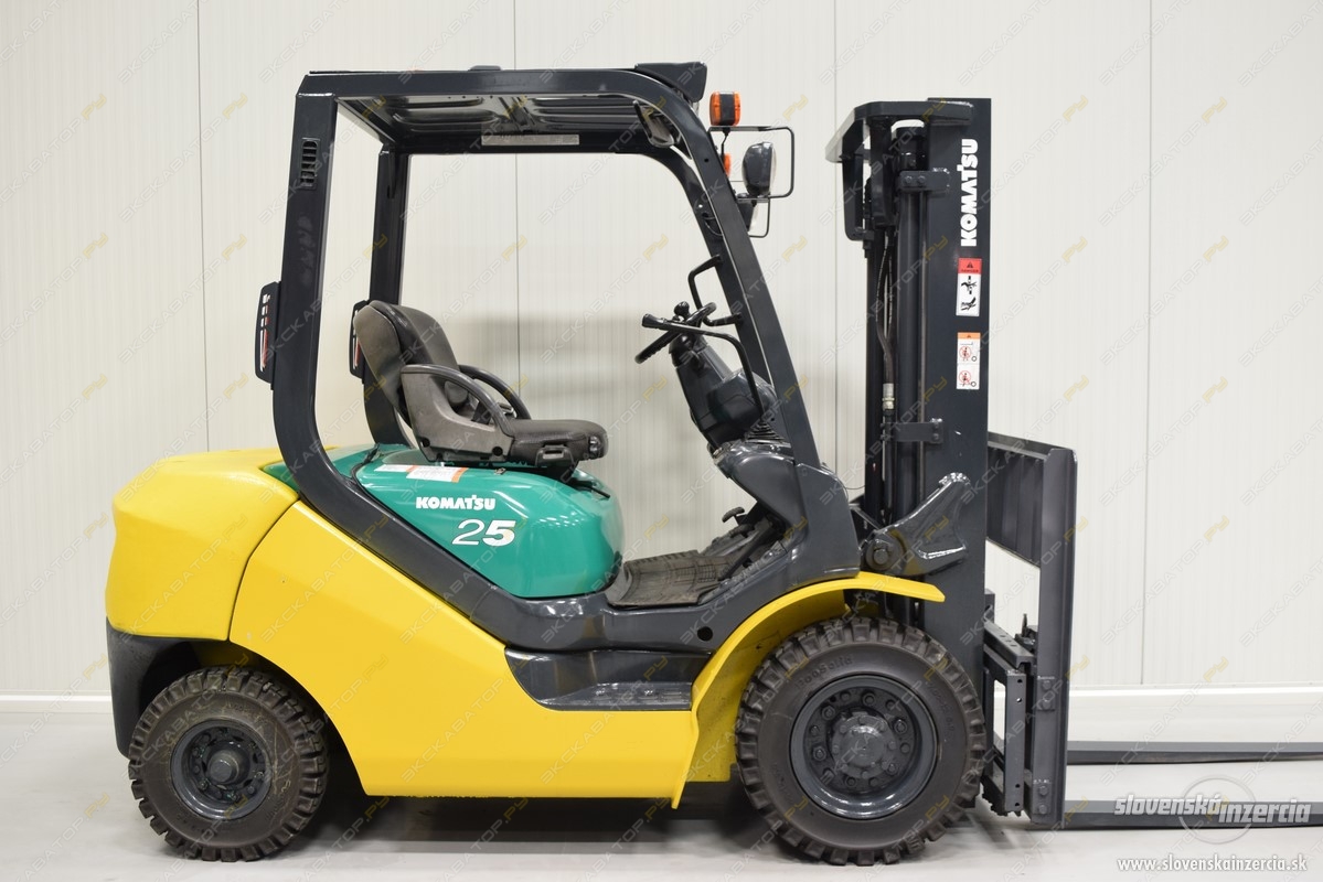 Komatsu FD25T-17 [0]