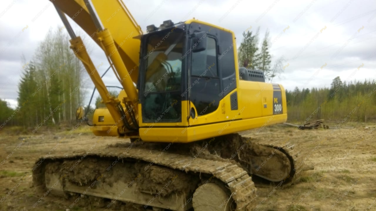 Komatsu PC300-8 [7]