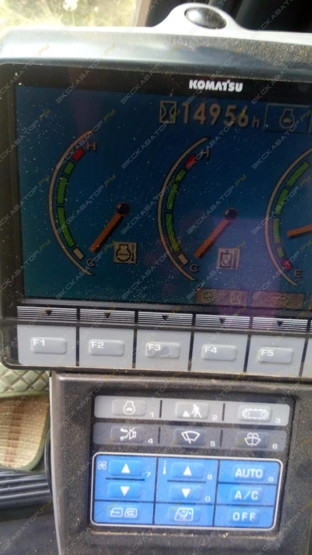 Komatsu PC300-8 [1]