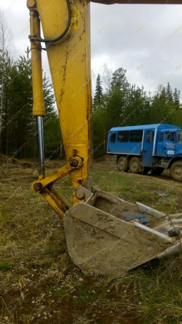 Komatsu PC300-8 [8]