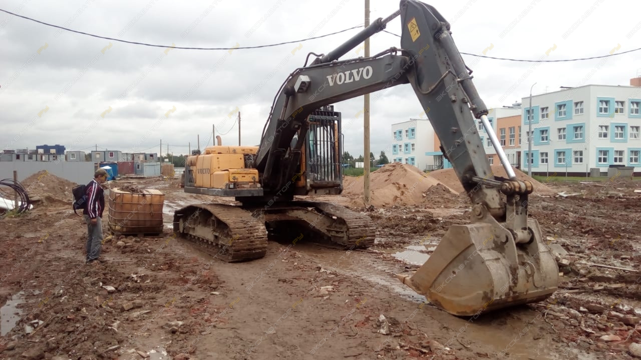 Volvo EC210B [0]