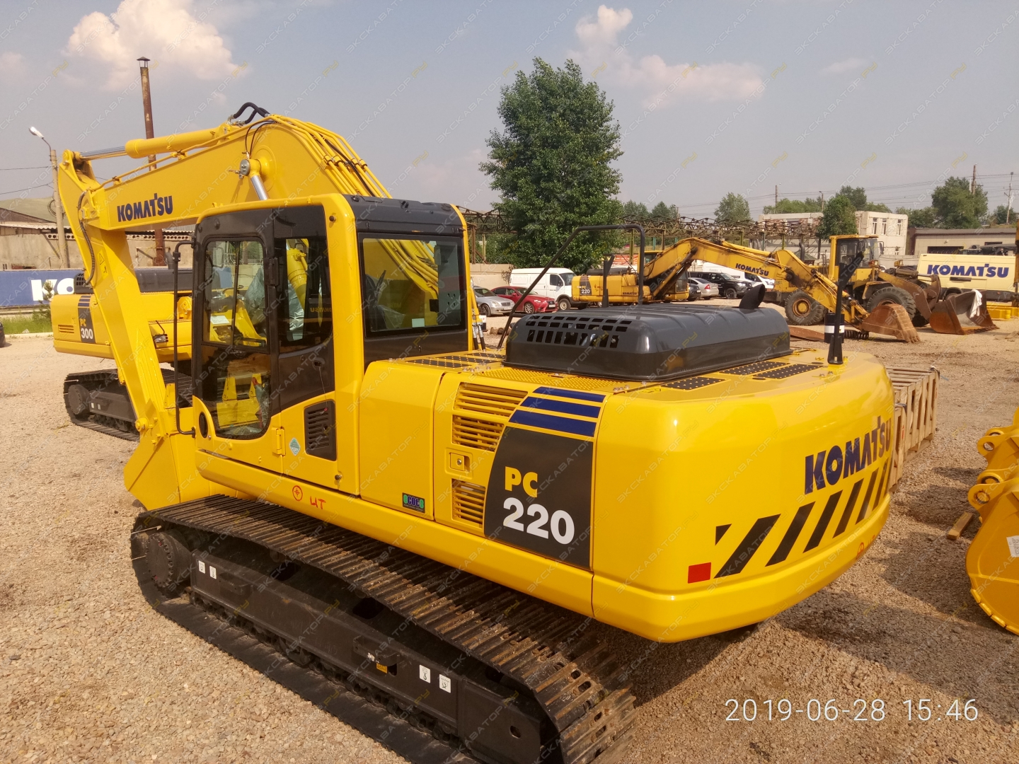 Komatsu PC220 [1]