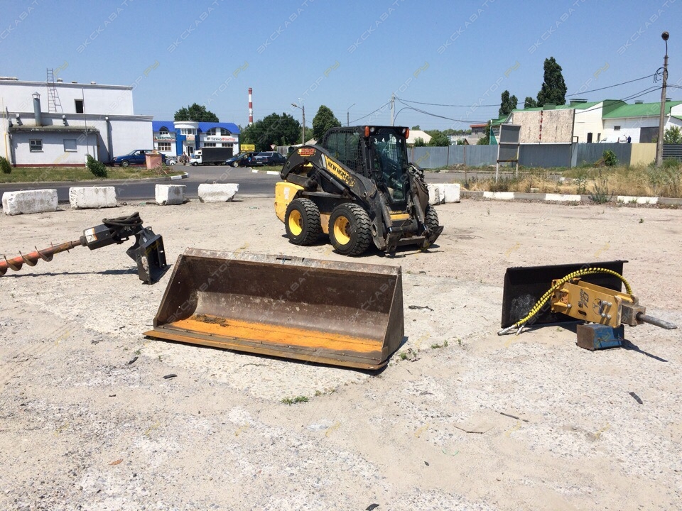 New Holland L225 [2]