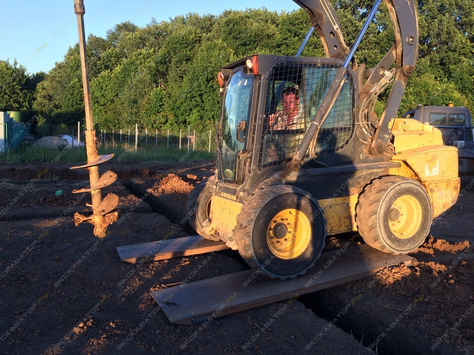 New Holland L225 [1]
