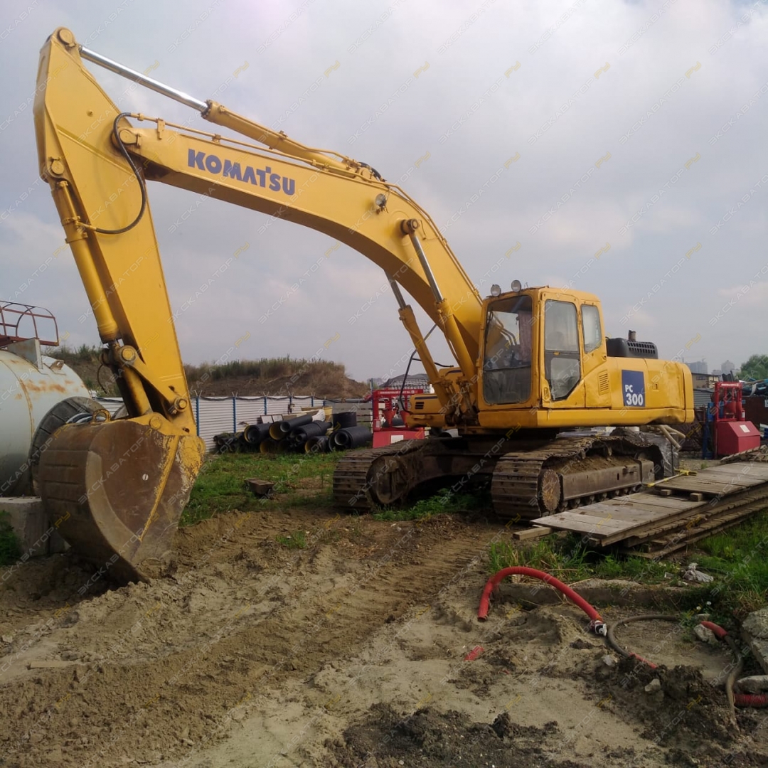 Komatsu PC300 [0]