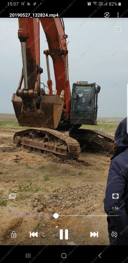Hitachi ZX350LC-3 [1]