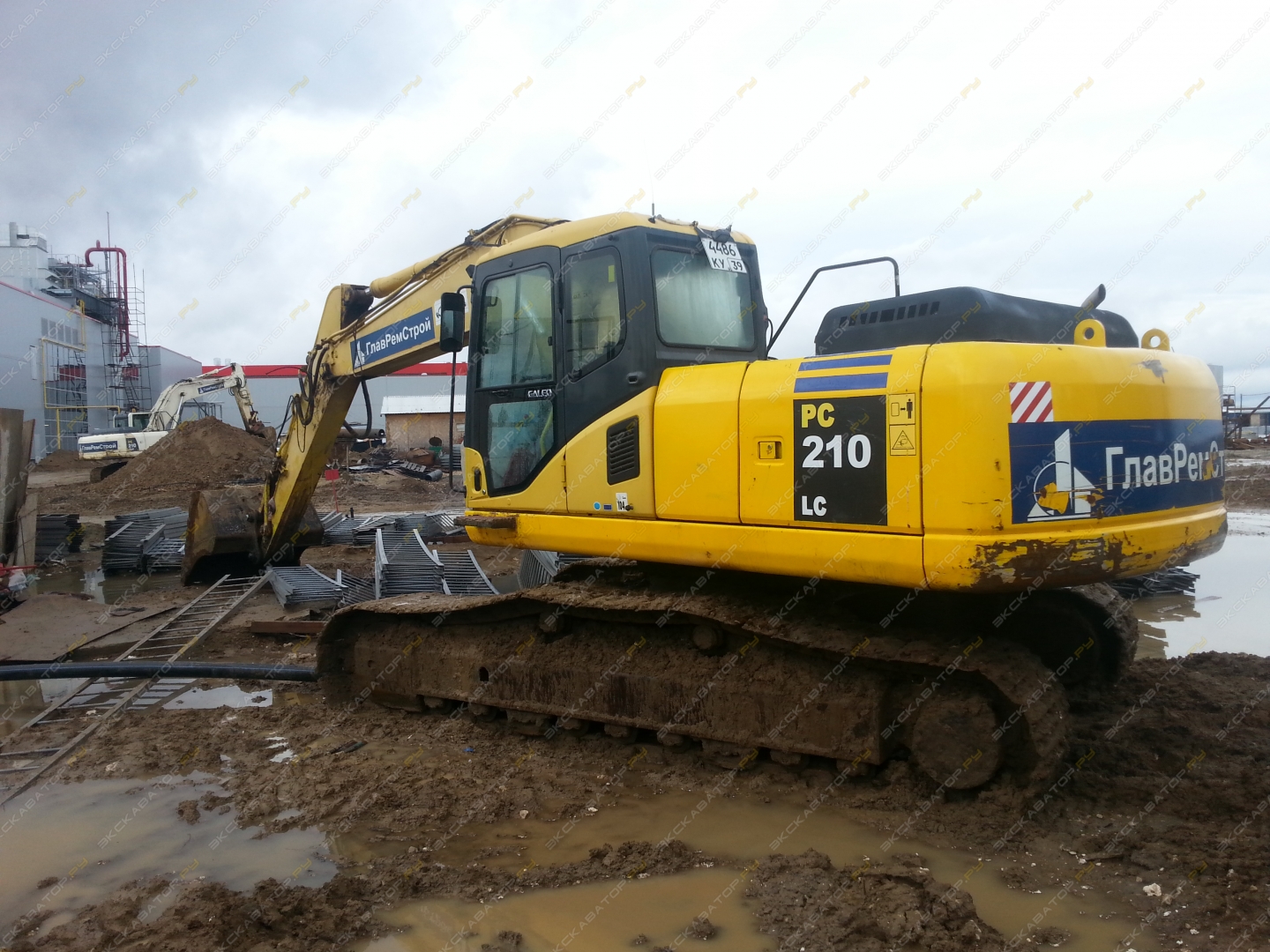 Komatsu PC210LC-8 [7]