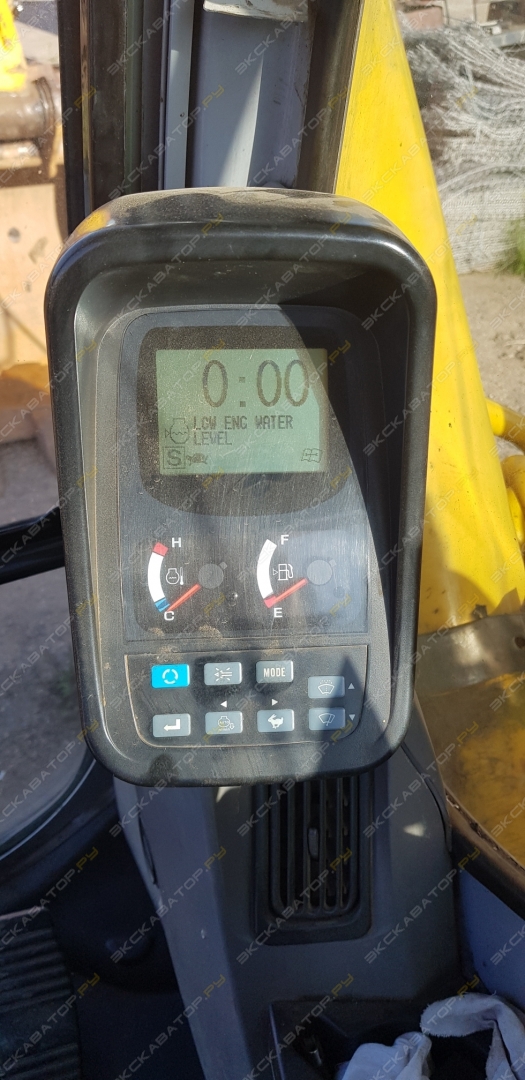 New Holland E385 [9]