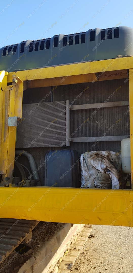 New Holland E385 [5]