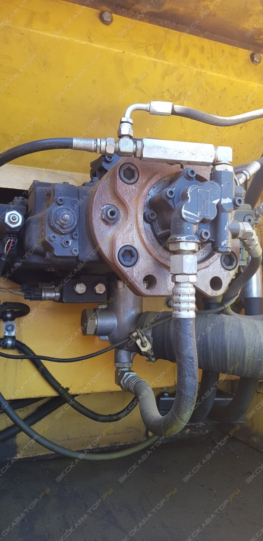 New Holland E385 [7]