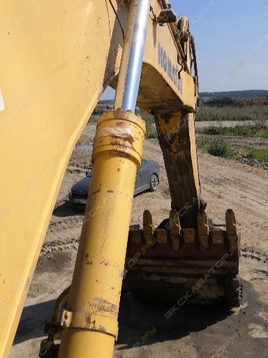 Komatsu PC750-7 [9]