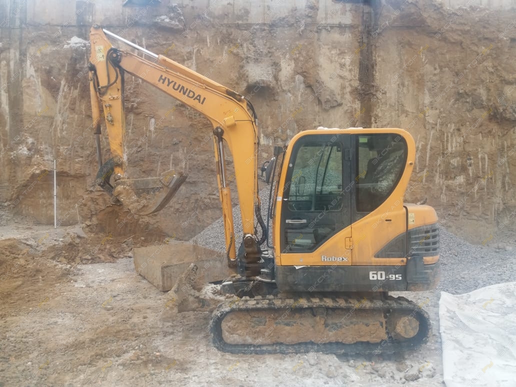Hyundai R60-9S [1]