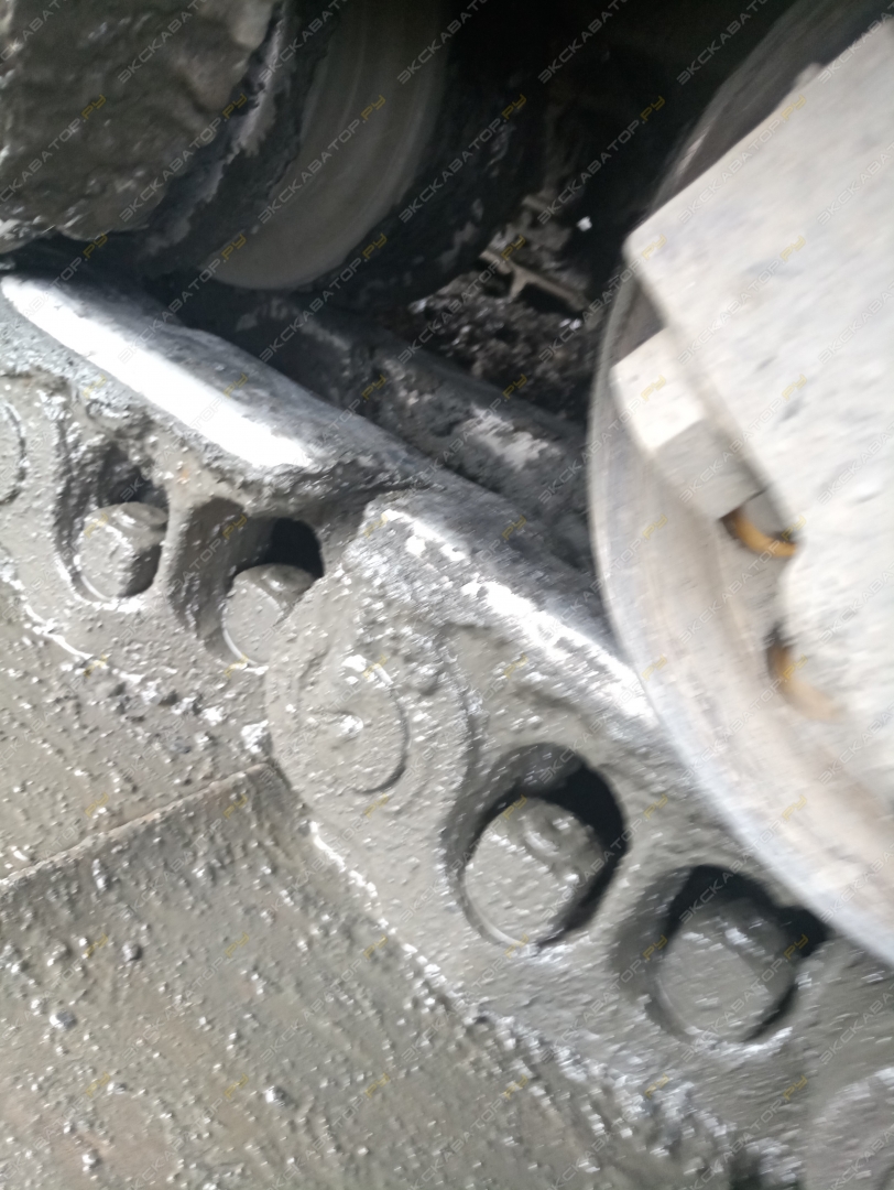 Komatsu D375A-2 [15]