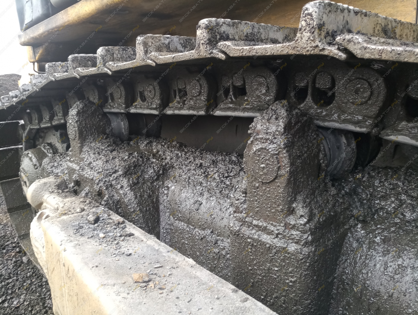Komatsu D375A-2 [4]