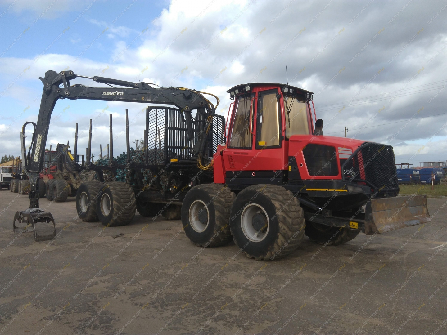 Komatsu 895 [7]