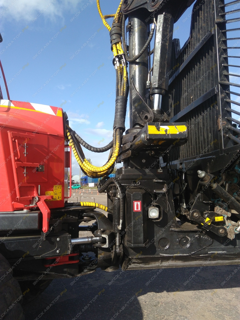 Komatsu 895 [5]