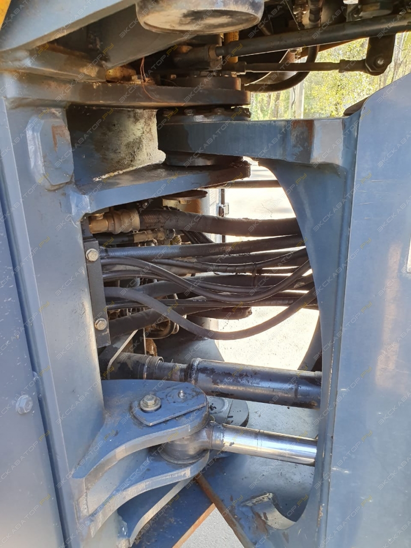 Komatsu WA380-5 [4]