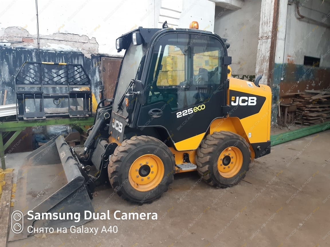JCB 225 [0]