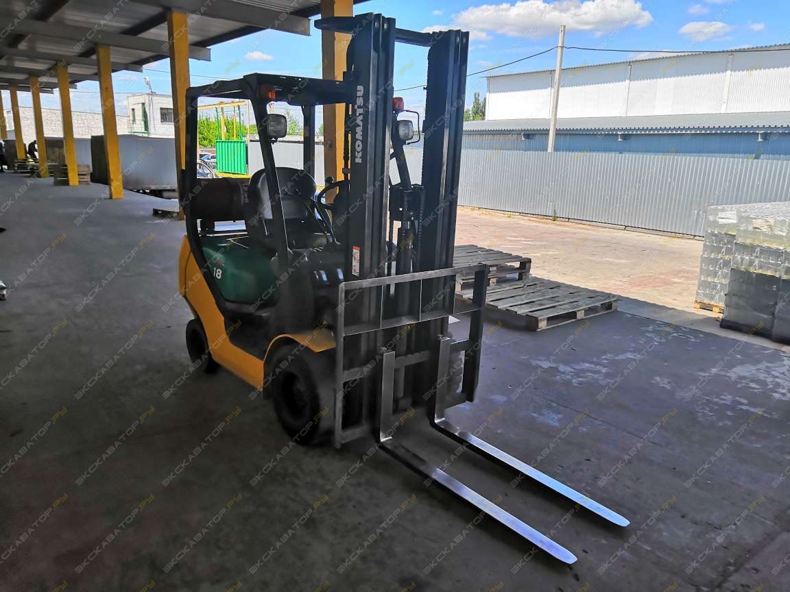 Komatsu FG18T-20 [2]