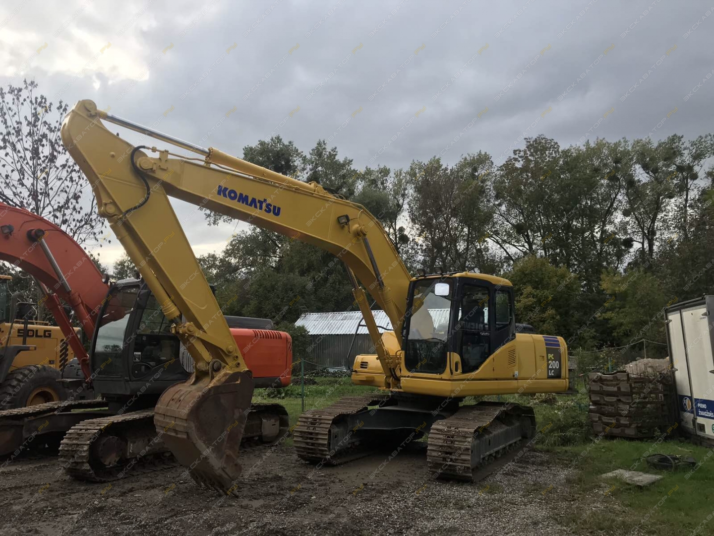 Komatsu PC200 [0]