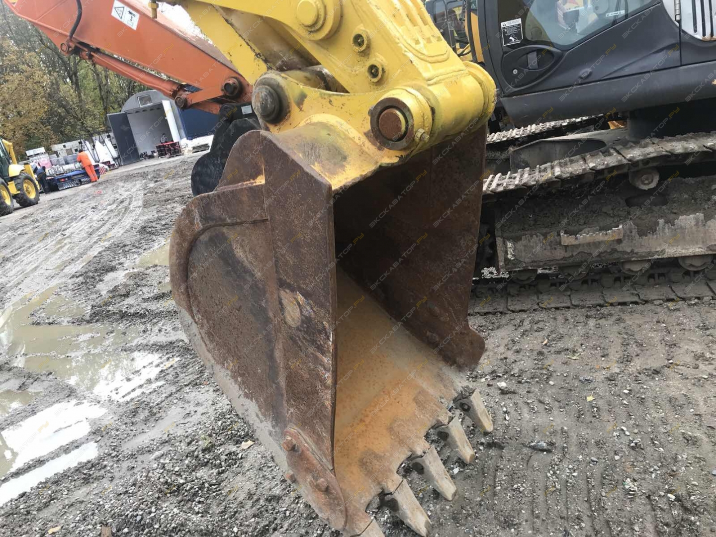 Komatsu PC200 [1]
