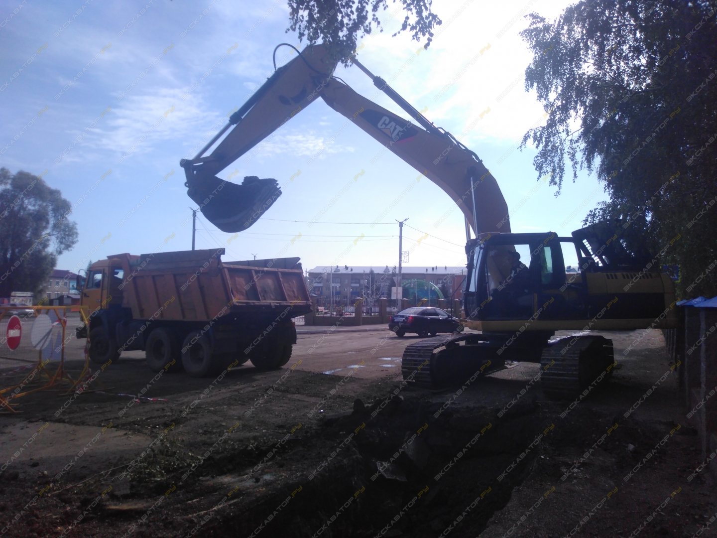 Caterpillar 325D L [2]