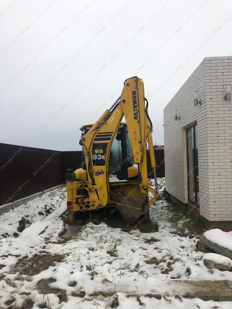 Komatsu WB93R-5E0 [0]