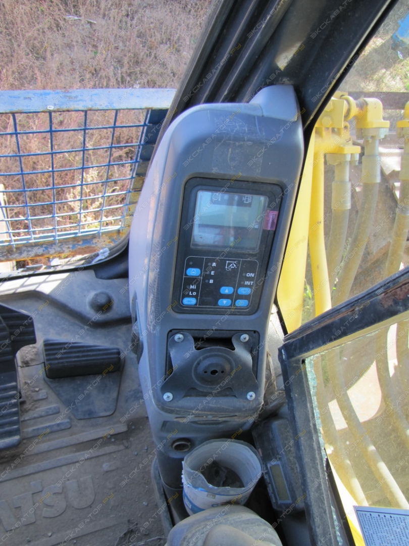 Komatsu PC400-7 [28]