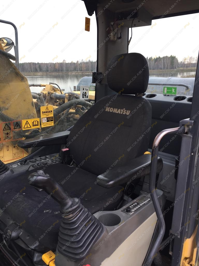 Komatsu PC210 [5]