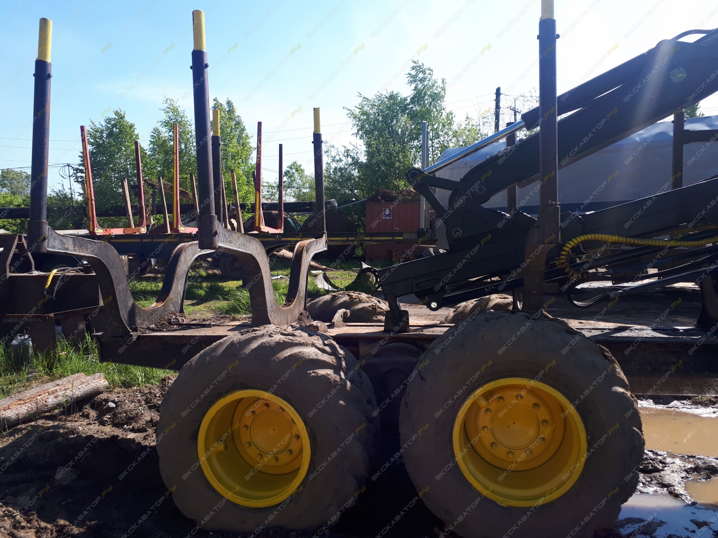 John Deere 1110E [4]
