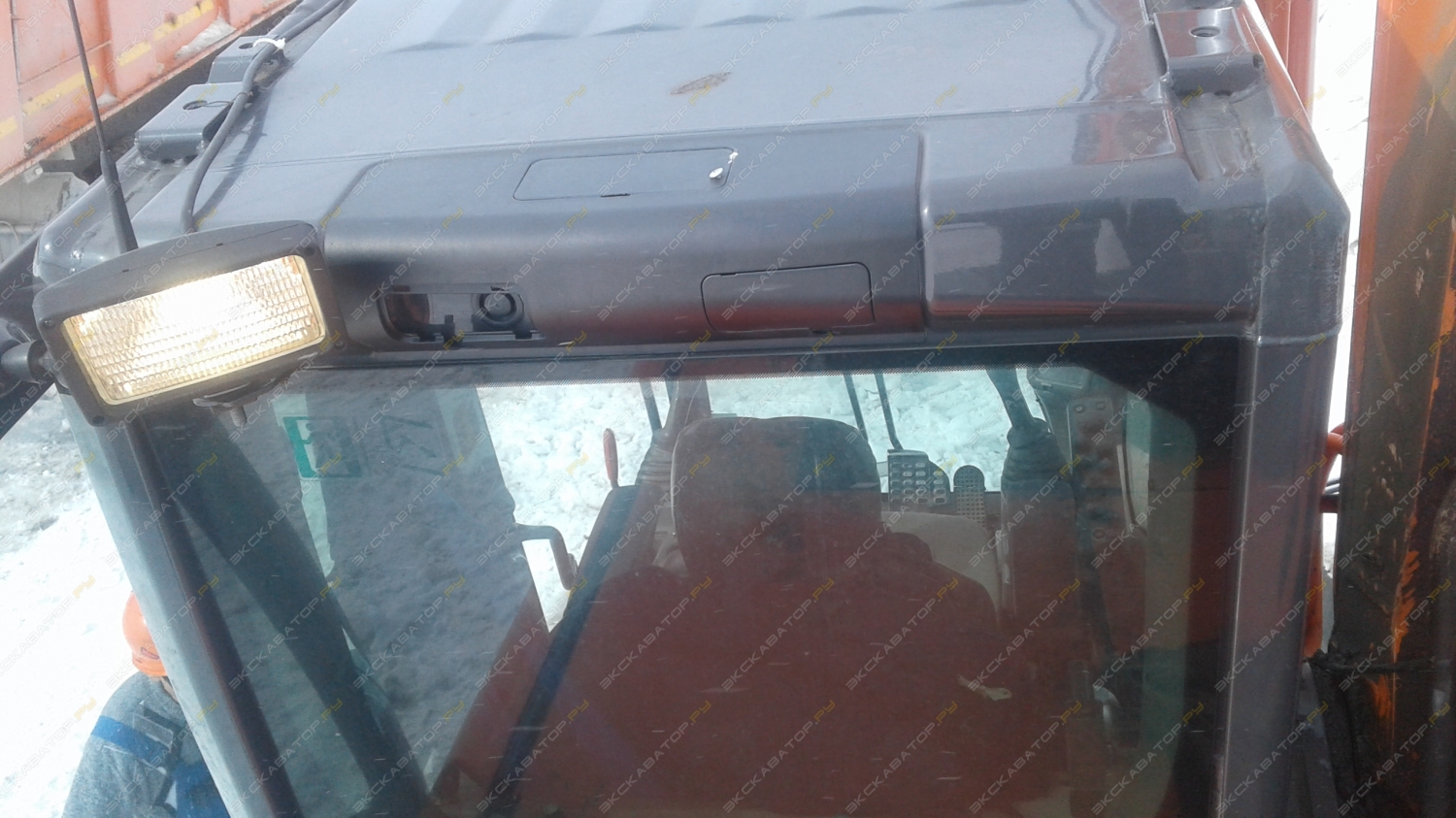 Hitachi ZAXIS 330 [18]