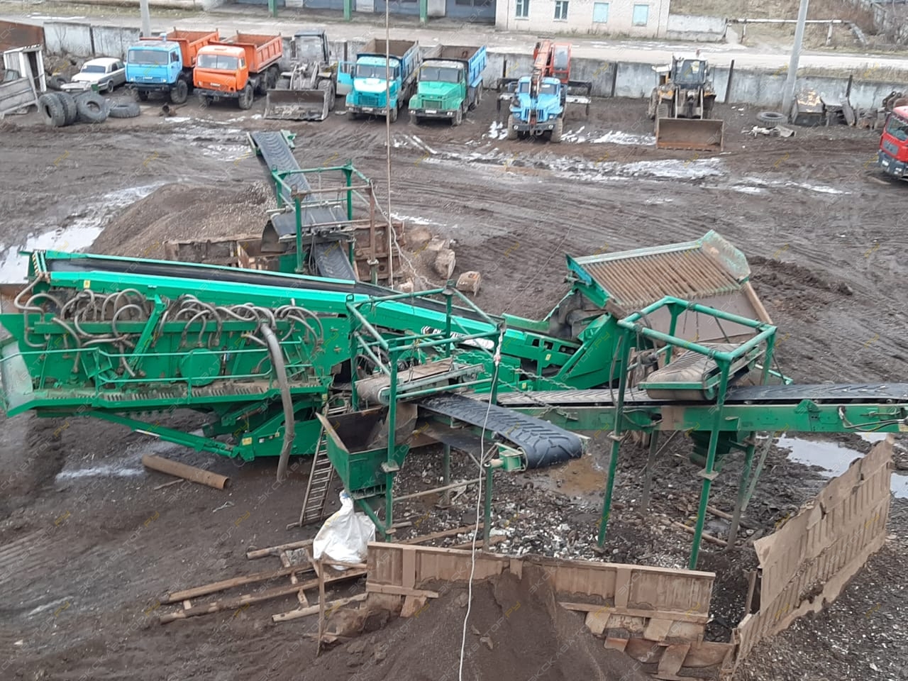 Powerscreen Chieftain 2100X track (3 Deck) [2]