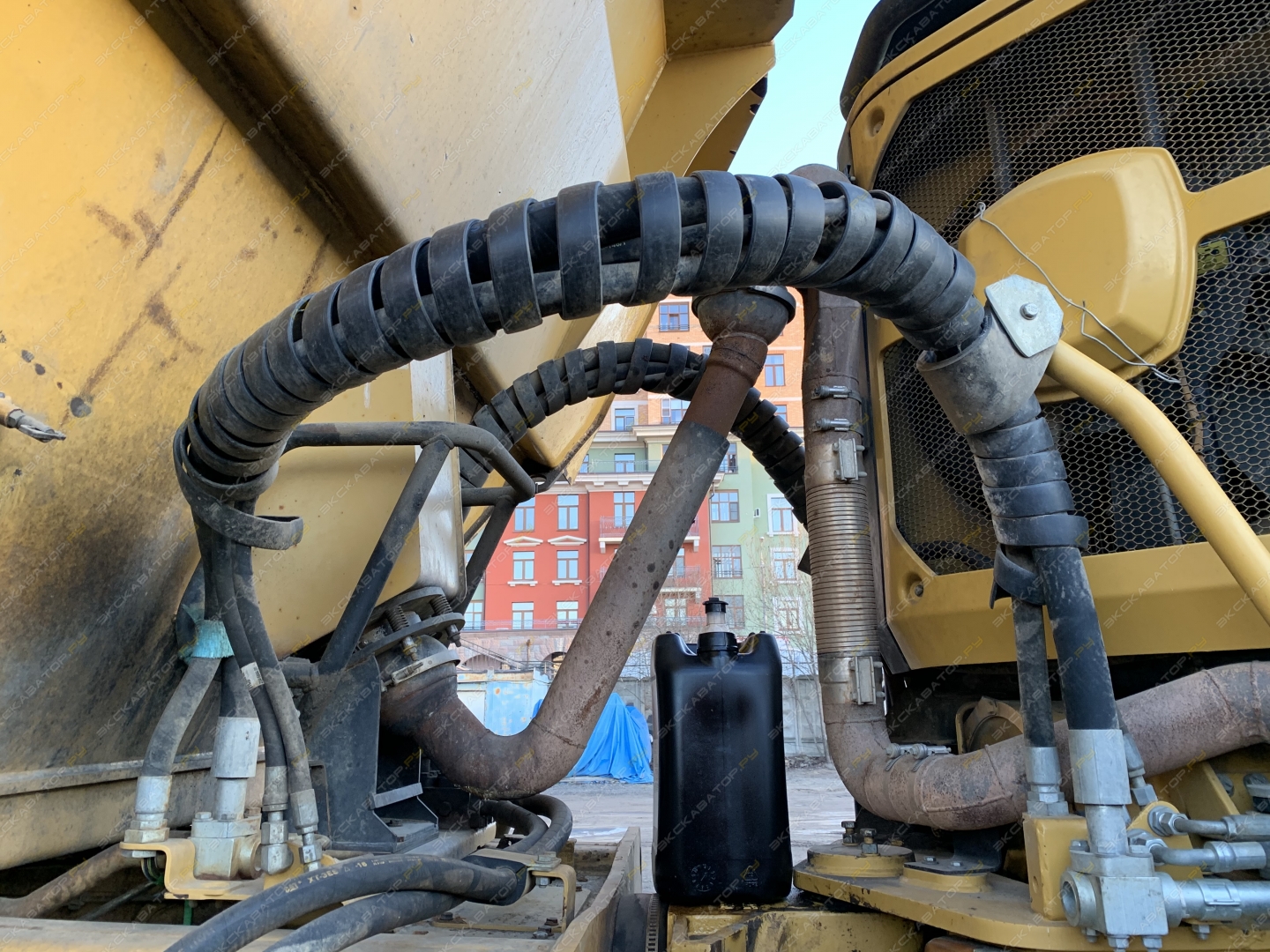 Caterpillar 740 [6]
