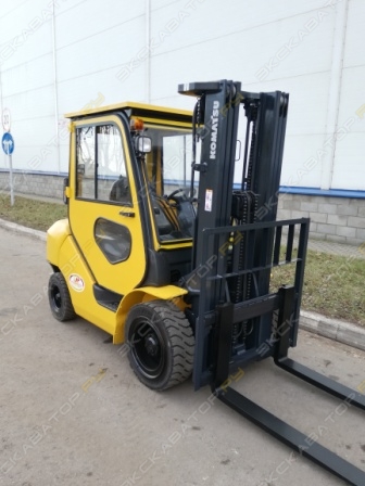 Komatsu FD30T-17 [9]