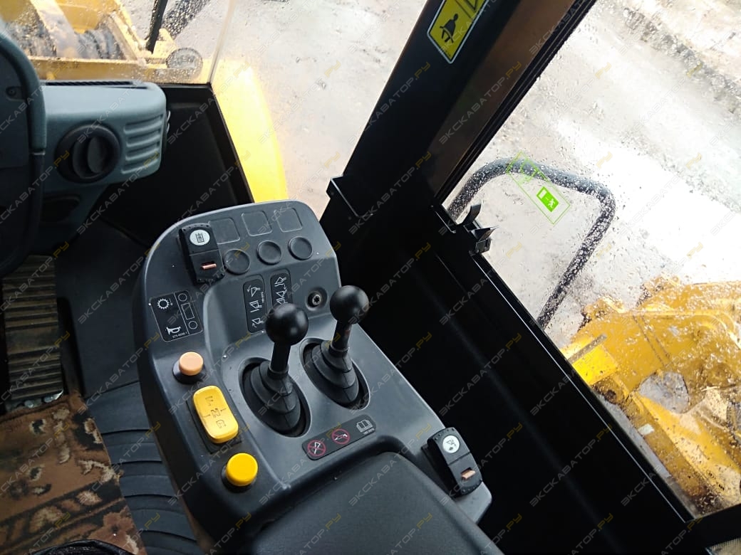 Caterpillar 962H [10]
