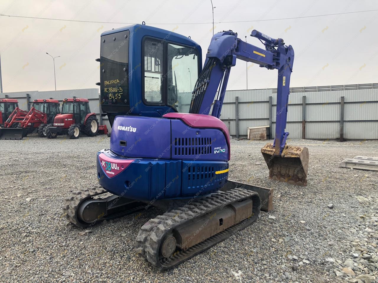 Komatsu PC38UU [1]