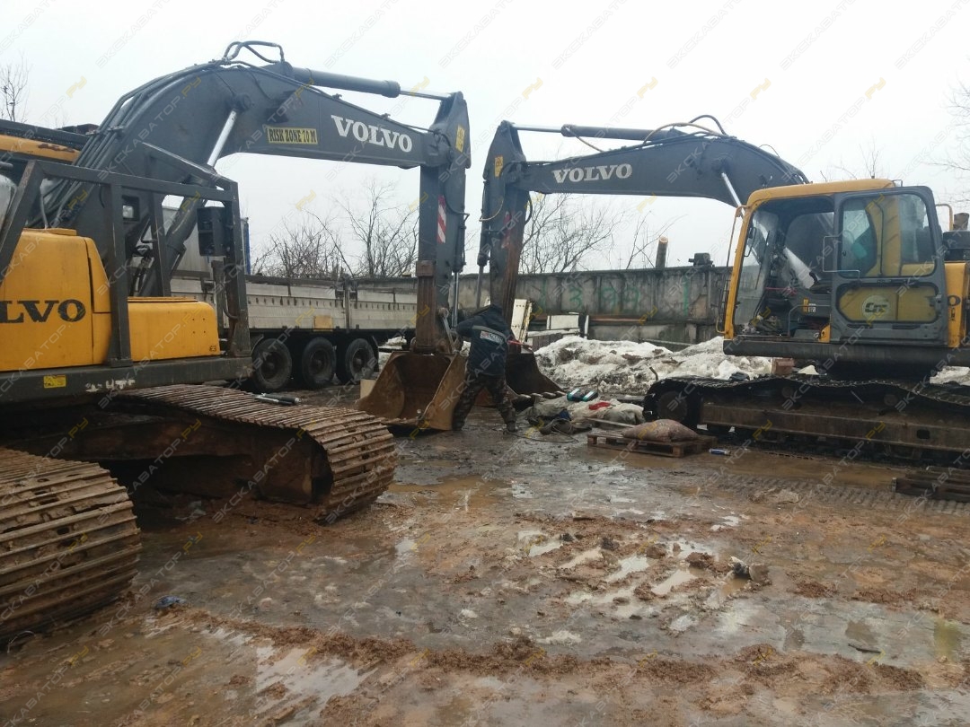 Volvo EC210 [0]