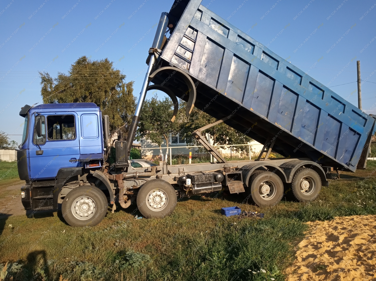 Shaanxi / Shacman SX3256DR384 с кабиной F2000 [0]