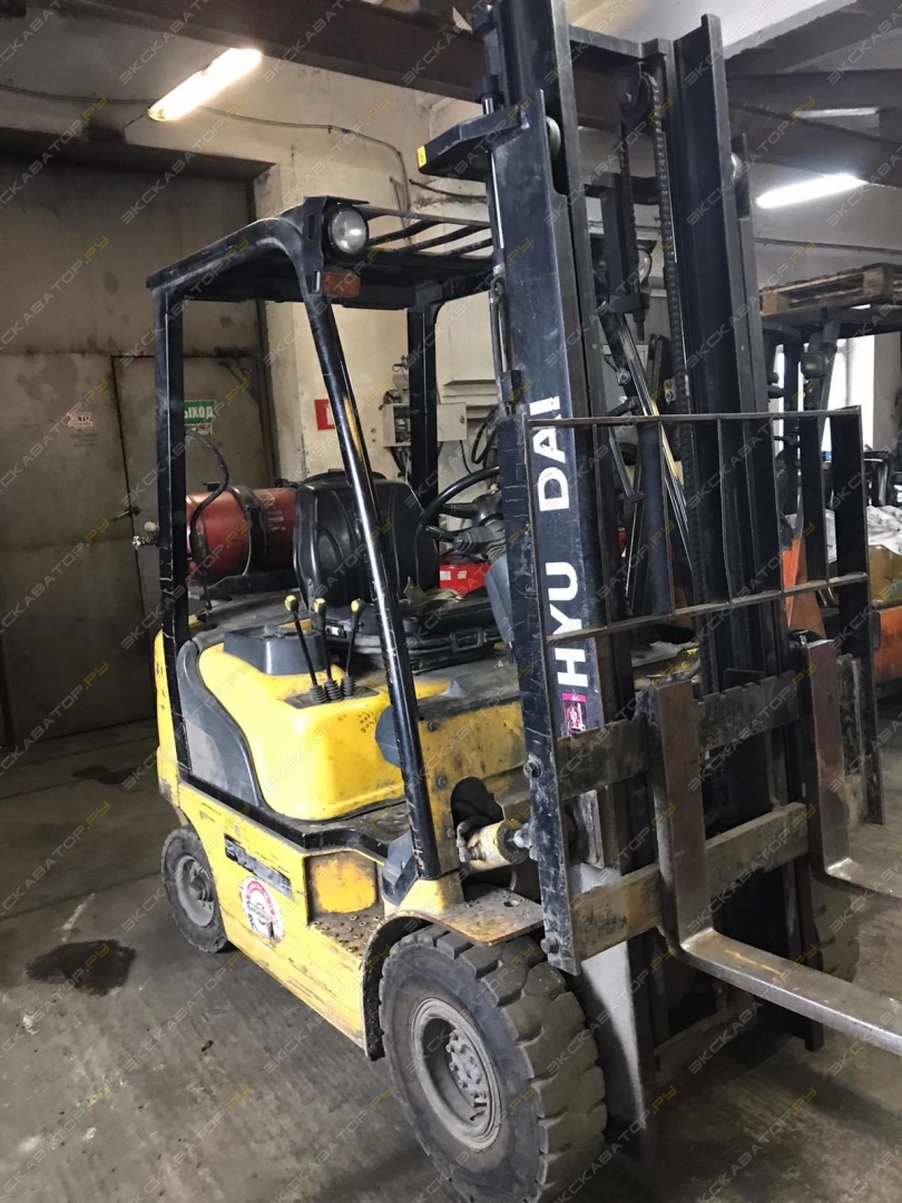 Komatsu FD18T-21 [3]