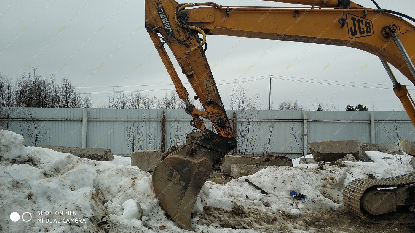 JCB JS 220 [3]
