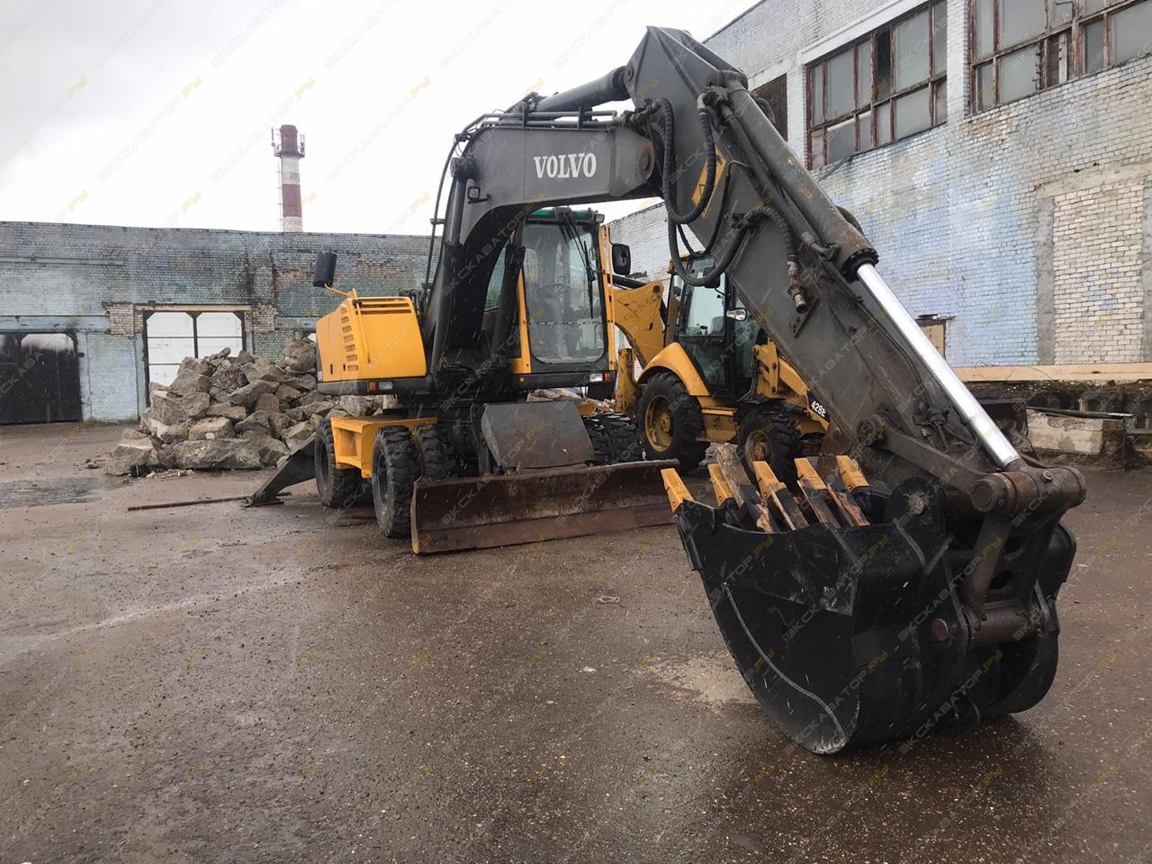 Caterpillar 428 [5]