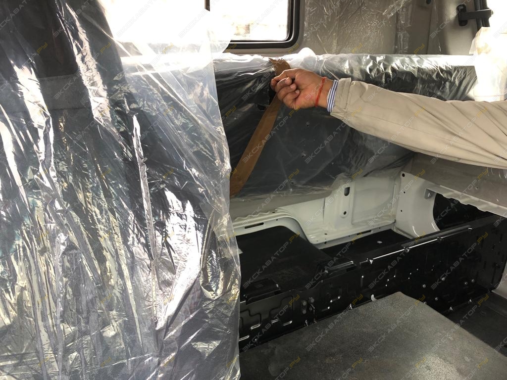 Ashok Leyland Boss 1223 [18]