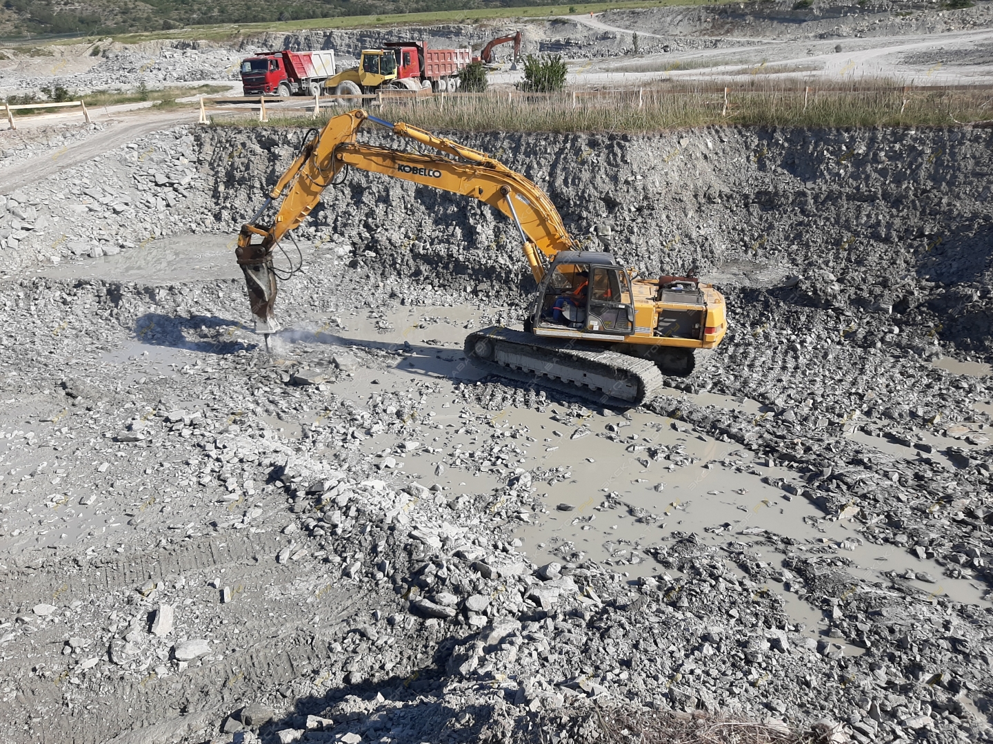 Kobelco SK330LC DYNAMIC ACERA [1]