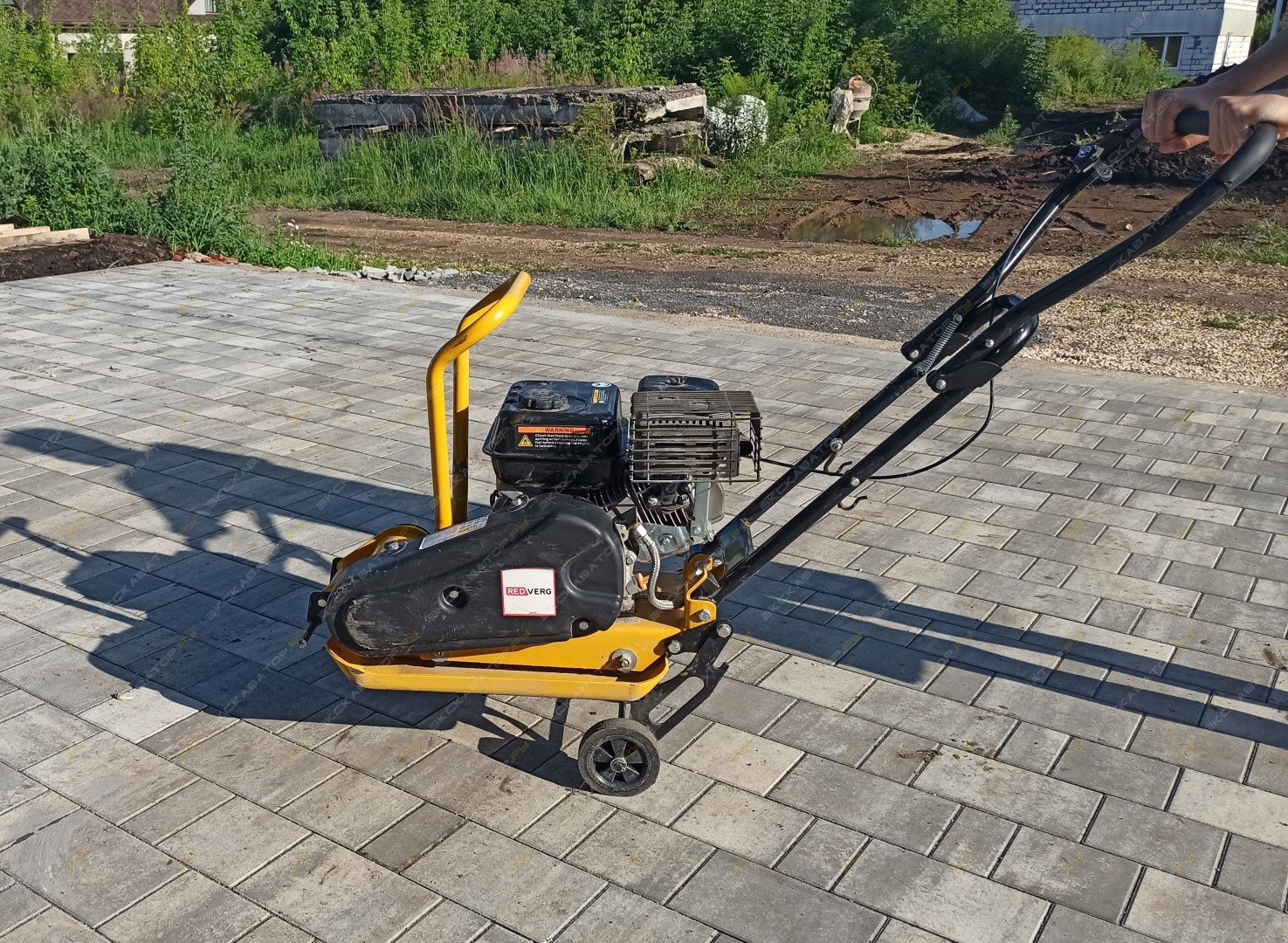 Dynapac LF100 [3]