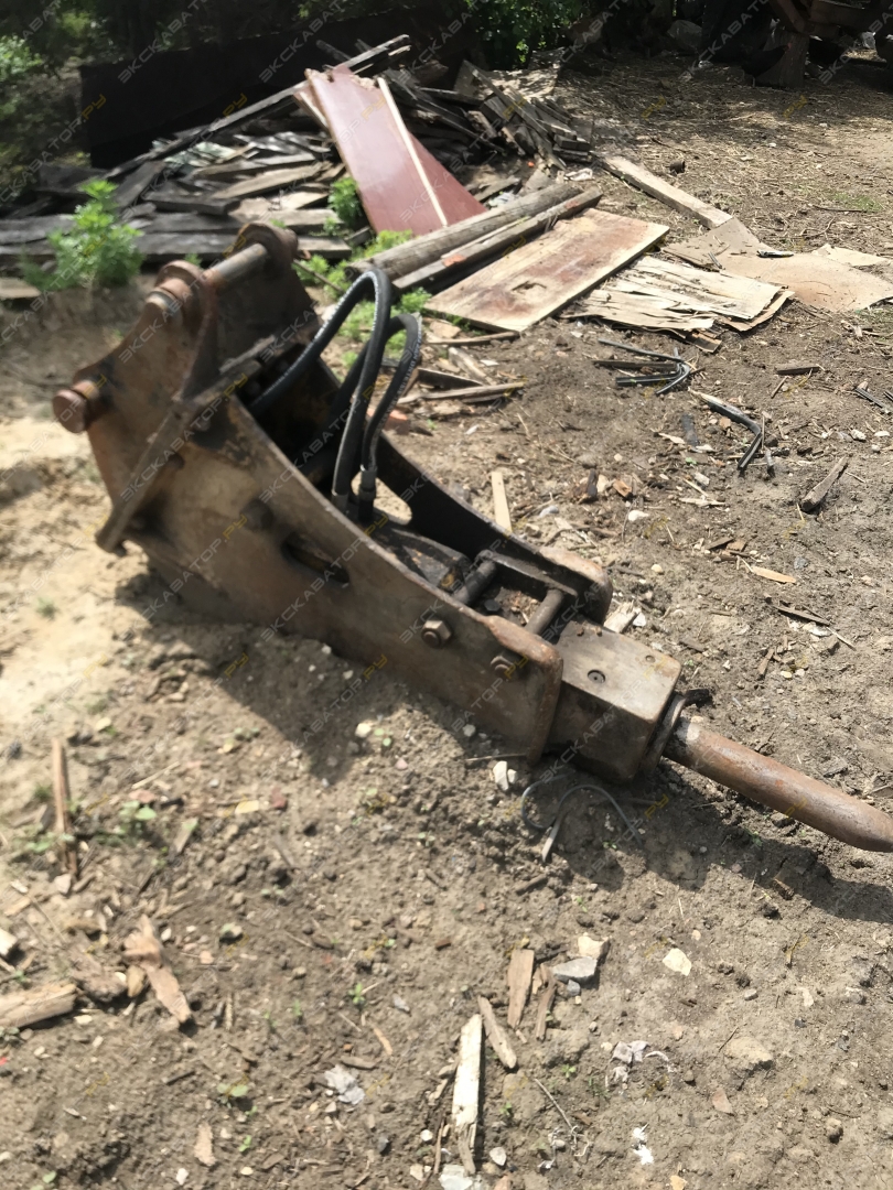 JCB 4CX [32]