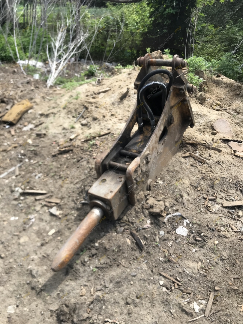 JCB 4CX [28]