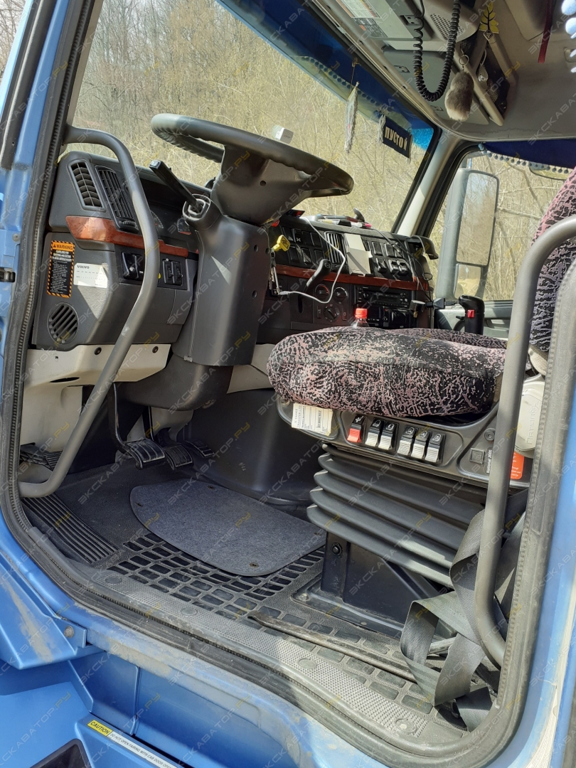 Volvo VNL [1]