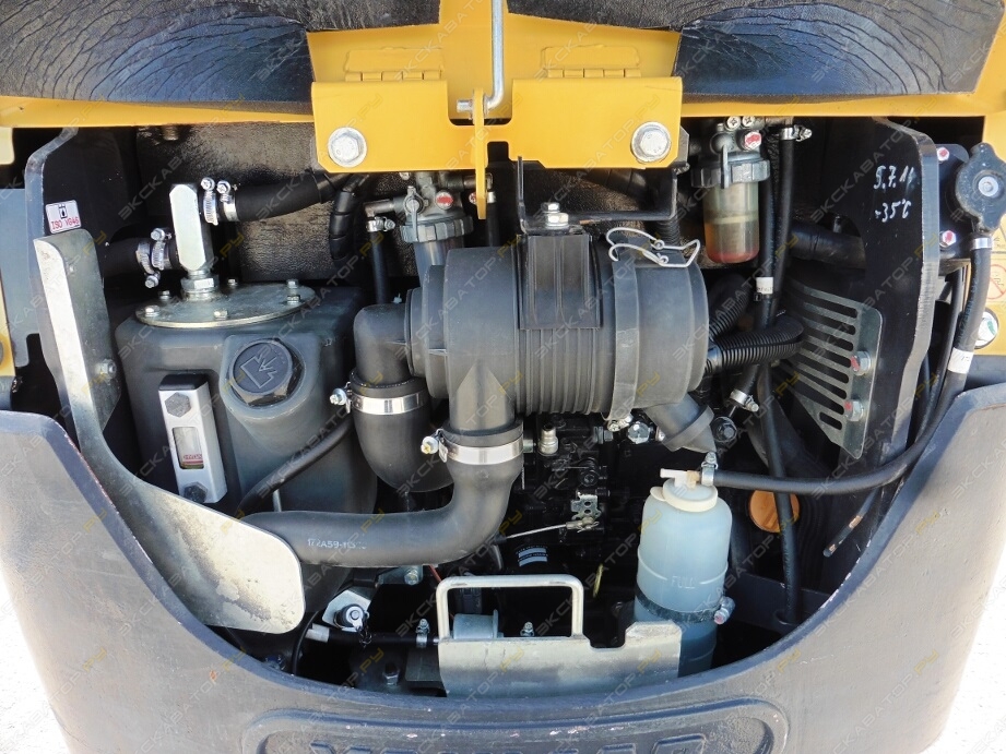 Yanmar B37-2 [5]